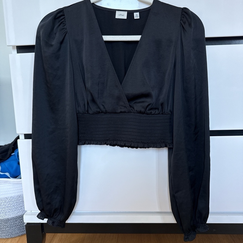 Wilfred Black V-Neck Blouse